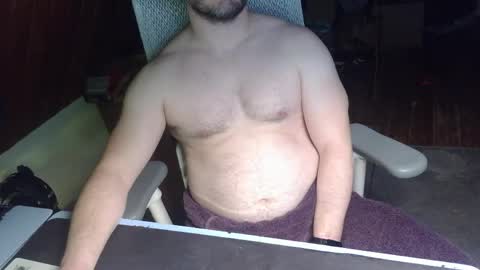 Under the desk online show from 04.19.26