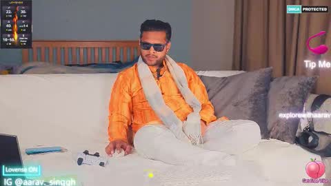 Snapshot of unexplored_aarav chatting on 12.14.25 Aarav online show from 12.14.25