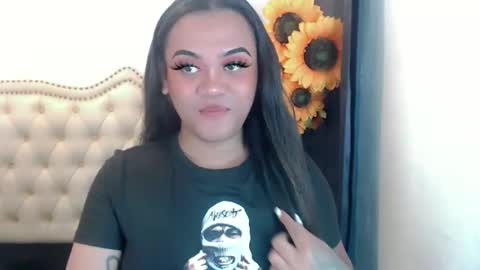 Snapshot of unforgettable_sin chatting on 10.05.25 Bella Shamara Odett online show from 10.05.25