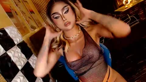 Snapshot of unforgettablebrianna chatting on 05.19.26 BRIANNA online show from 05.19.26