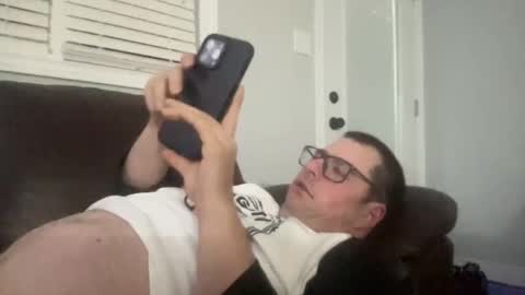 Snapshot of ungerisland chatting on 12.27.24 ungerisland online show from 12.27.24