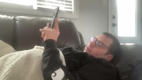 Snapshot of ungerisland chatting on 12.30.24 ungerisland online show from 12.30.24