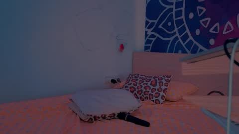 Snapshot of unic0rnporn chatting on 01.05.26 Alice online show from 01.05.26