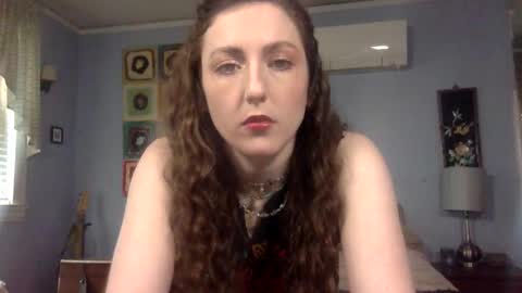 Lola Moonstone online show from 03.13.26