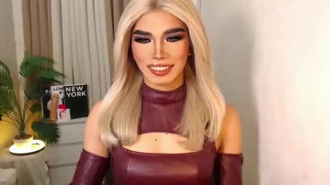 Miss Andrea online show from 11.25.25