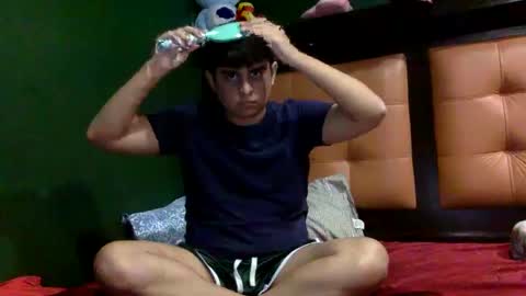 Snapshot of unlimitedfantasy chatting on 09.29.25 Thiago online show from 09.29.25