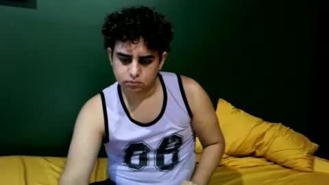 Snapshot of unlimitedfantasy chatting on 10.12.25 Thiago online show from 10.12.25