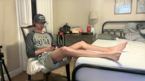 Snapshot of unverifiedbwc chatting on 10.01.25 Stepbro online show from 10.01.25