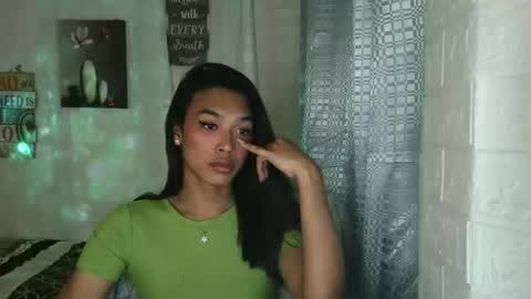 ur_dazzlingmorenaxx online show from 01.08.26