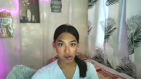 ur_dazzlingmorenaxx online show from 04.10.26