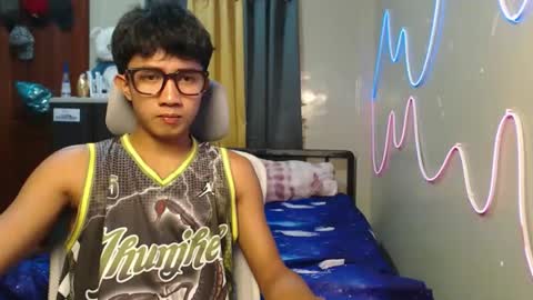 Snapshot of ur_hottestjonny chatting on 06.08.26 jonny online show from 06.08.26