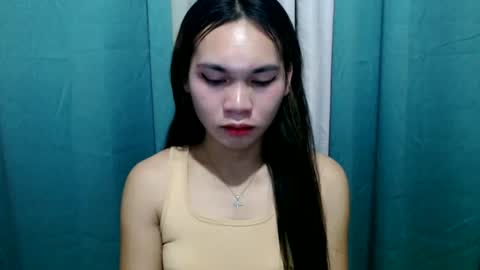 Snapshot of ur_innocent_girlx chatting on 02.24.25 QUEENSY online show from 02.24.25