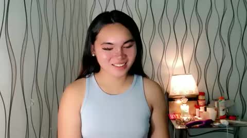 Snapshot of ur_innocent_girlx chatting on 01.06.26 QUEENSY online show from 01.06.26