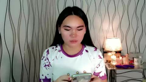 Snapshot of ur_innocent_girlx chatting on 01.18.26 QUEENSY online show from 01.18.26