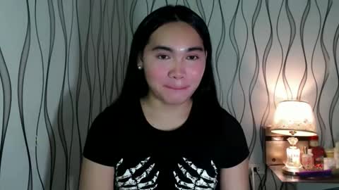 Snapshot of ur_innocent_girlx chatting on 02.09.26 QUEENSY online show from 02.09.26