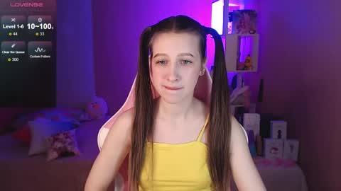 Snapshot of ur_kitty__ chatting on 12.28.24 Lera online show from 12.28.24