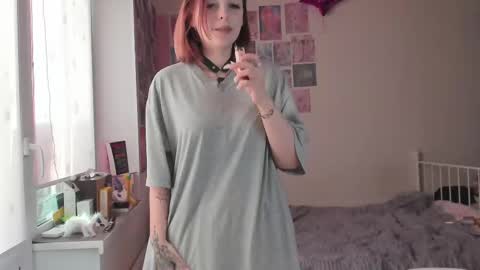 ur_obedient_girl online show from 02.08.25