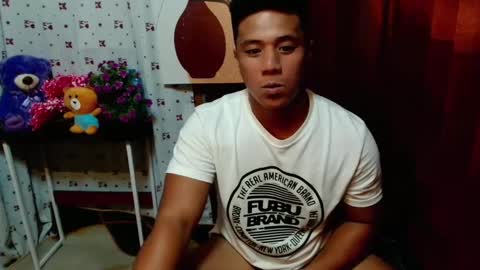 Snapshot of ur_pinoydave chatting on 12.29.24 Dave online show from 12.29.24