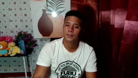 Snapshot of ur_pinoydave chatting on 01.16.25 Dave online show from 01.16.25