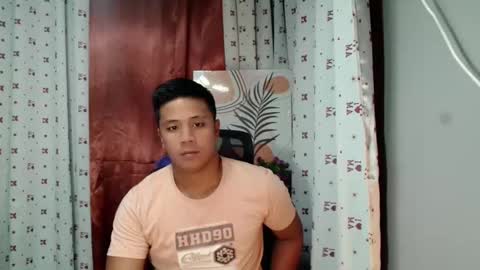 Snapshot of ur_pinoydave chatting on 02.09.25 Dave online show from 02.09.25