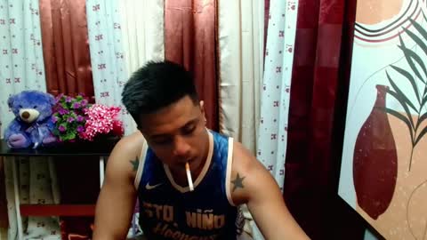 Snapshot of ur_pinoydave chatting on 03.05.25 Dave online show from 03.05.25