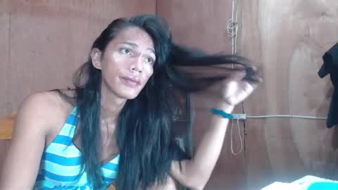 Snapshot of ur_prescious_xxx chatting on 05.22.26 Ur Lovely Pricious online show from 05.22.26