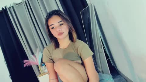 Snapshot of urasian_france69 chatting on 01.24.25 FRANCINE cum with me in pvt or pwrd online show from 01.24.25