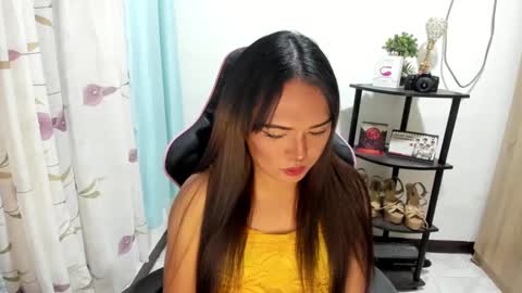 Snapshot of urasian_ivana_alawi chatting on 12.23.24 IVANA and ALEXIA online show from 12.23.24