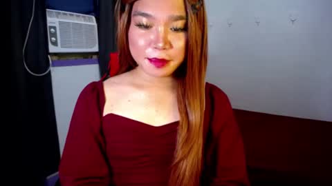 Snapshot of urasiansweet_cummer chatting on 02.16.25 KENDRA online show from 02.16.25