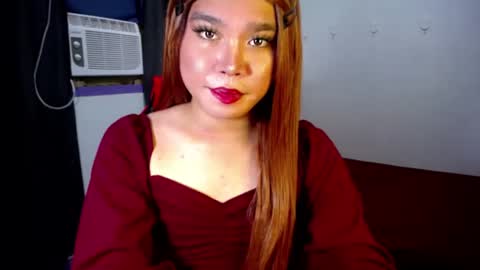 Snapshot of urasiansweet_cummer chatting on 02.16.25 KENDRA online show from 02.16.25