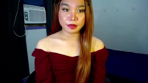 Snapshot of urasiansweet_cummer chatting on 02.18.25 KENDRA online show from 02.18.25