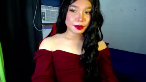 Snapshot of urasiansweet_cummer chatting on 02.24.25 KENDRA online show from 02.24.25