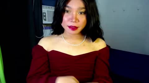 Snapshot of urasiansweet_cummer chatting on 02.25.25 KENDRA online show from 02.25.25