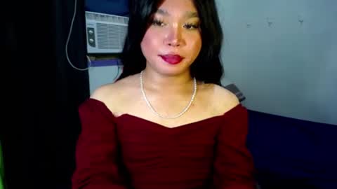 Snapshot of urasiansweet_cummer chatting on 02.26.25 KENDRA online show from 02.26.25