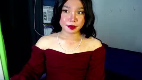 Snapshot of urasiansweet_cummer chatting on 03.04.25 KENDRA online show from 03.04.25