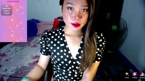 Snapshot of urasiansweet_cummer chatting on 10.24.25 KENDRA online show from 10.24.25