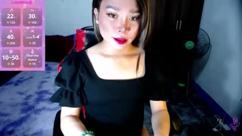 Snapshot of urasiansweet_cummer chatting on 11.13.25 KENDRA online show from 11.13.25