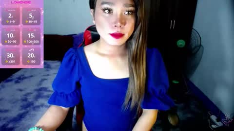 Snapshot of urasiansweet_cummer chatting on 11.18.25 KENDRA online show from 11.18.25