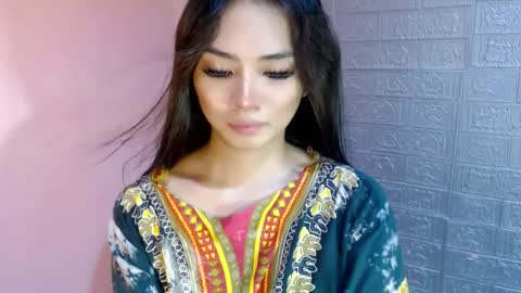 Clara online show from 02.14.25