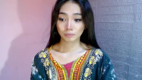 Clara online show from 03.04.25