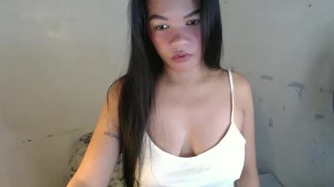 Snapshot of urbeautifulnightmare chatting on 10.23.25 venice online show from 10.23.25