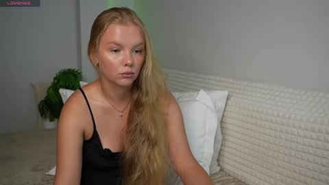 Snapshot of urblonde001 chatting on 06.07.26 Ksenia Pterson online show from 06.07.26