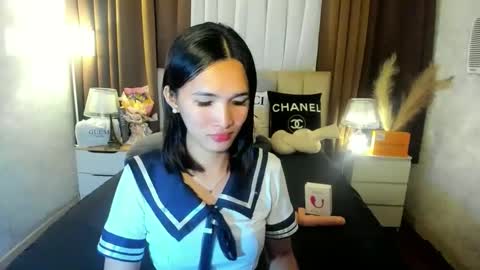 Snapshot of urblossom_princess chatting on 10.28.25 urblossom_princess online show from 10.28.25