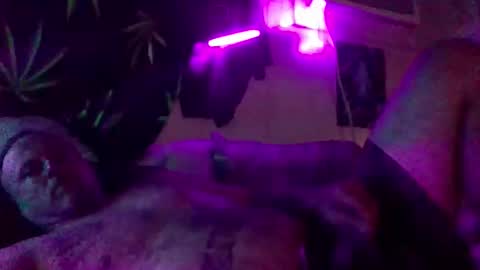 urdaddy875867 online show from 11.12.25