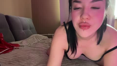 Snapshot of urdevilbaby chatting on 02.06.25 Margo online show from 02.06.25
