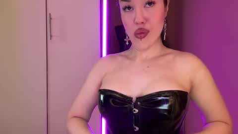 Snapshot of urdevilbaby chatting on 10.19.25 Margo online show from 10.19.25