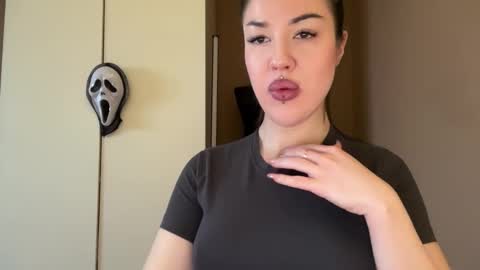 Snapshot of urdevilbaby chatting on 10.21.25 Margo online show from 10.21.25