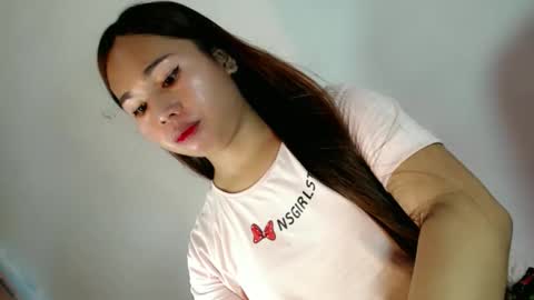 Snapshot of urdoll_trixie chatting on 09.09.25 trixie tan online show from 09.09.25