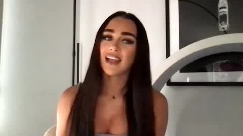 urfavemila online show from 05.06.26