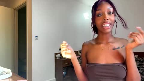 Snapshot of urfavtee chatting on 03.28.26 urfavtee online show from 03.28.26